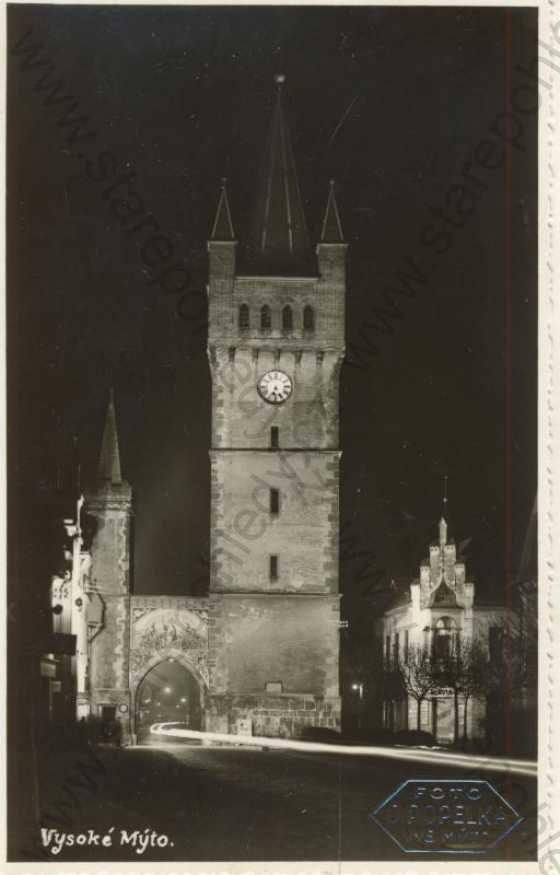  - Vysoké Mýto - Pražská brána, foto Popelka (slepotisk), noční