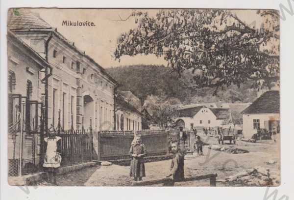  - Mikulovice - střed obce