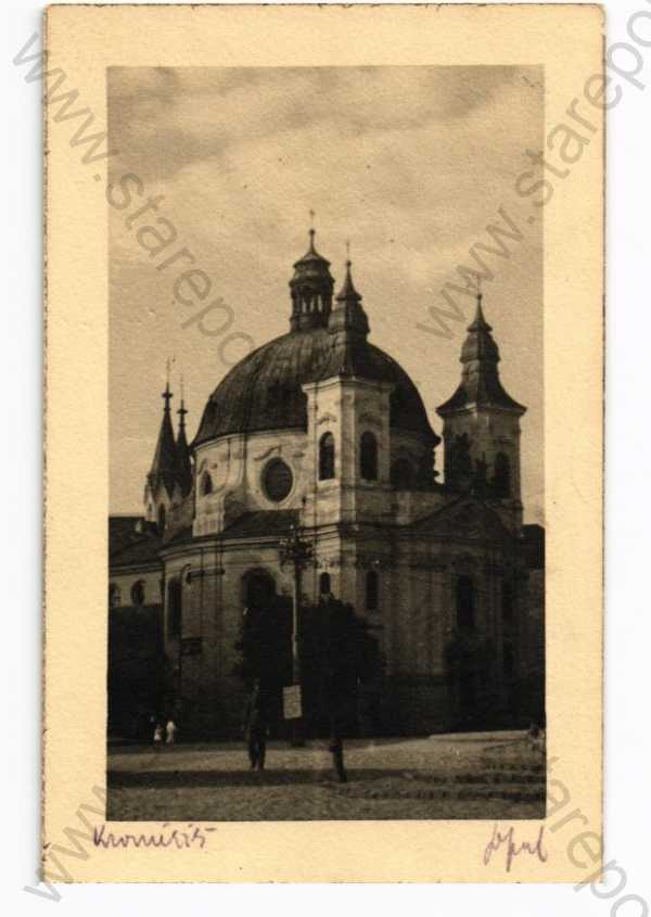  - Kroměříž, částečný záběr města, kostel