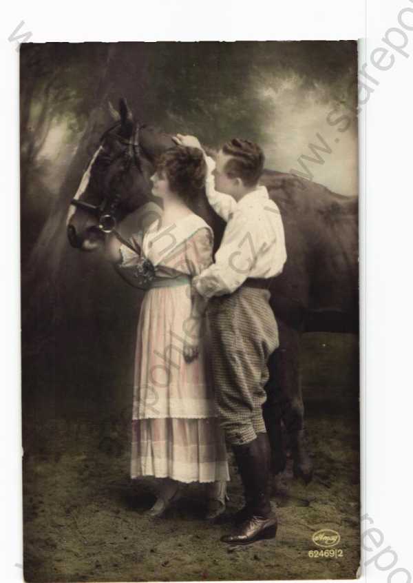  - Milostný pár, kůň