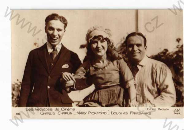  - Charlie Chaplin, Mary Pickford, Douglas Fairbanks, herci