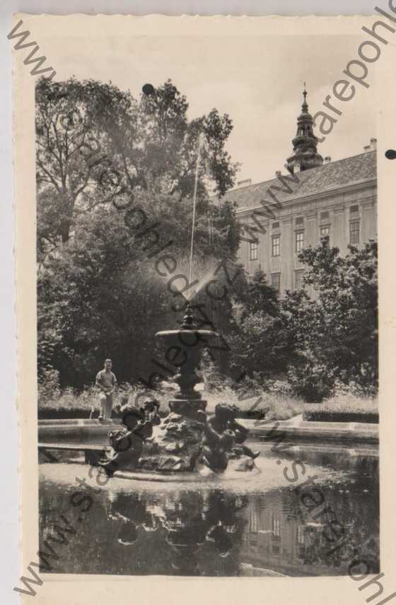  - Kroměříž, vodotrysk v zámecké zahradě - Kremsier, Springbrunnen im Schlossgarten