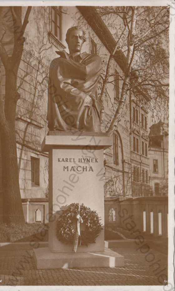  - Pomník Karel Hynek Mácha v Litoměřice, černobílá