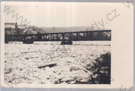  - Most přes zamrzlou řeku