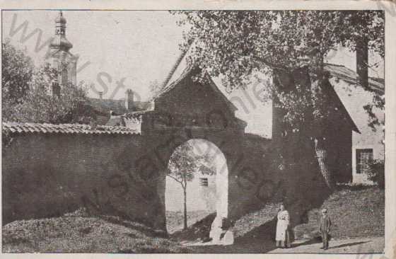  - Pacov- klášter- stará brána klášterní