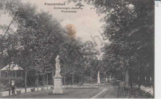  - Františkovy Lázně (Franzensbad), promenáda, sochy