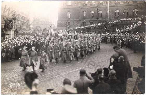  - Praha 1918, vojáci, příjezd T. G. Masaryk