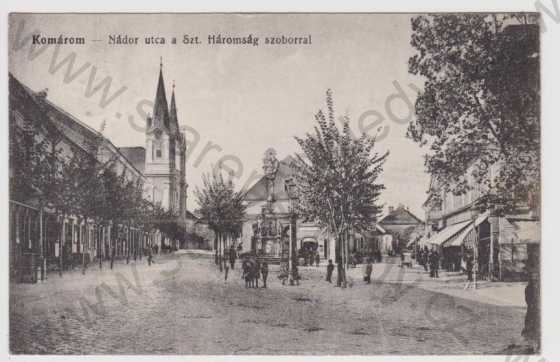  - Slovensko - Komárno / Komárom (Nádor utca a Szt. Háromság szoborral)