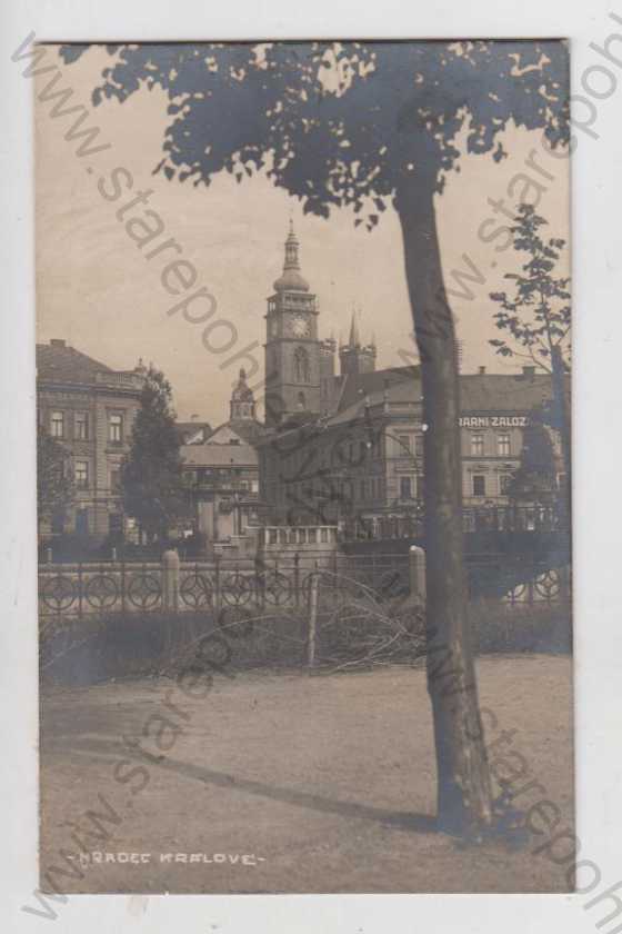  - Hradec Králové (Königgrätz), partie, v pozadí záložna, chrám sv. Ducha