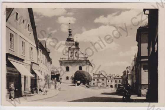  - Horšovský Týn - kostel, auto, motocykl, dětský kočárek