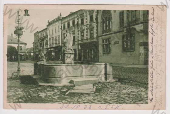  - Uničov (Mährisch Neustadt) - náměstí, kašna
