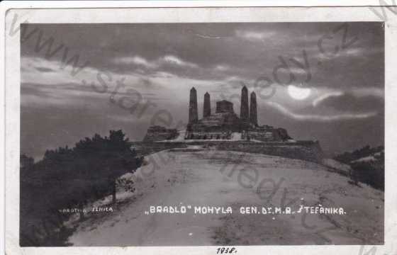  - Bradlo, mohyla M.R.Štefánika, foto V.Protiva