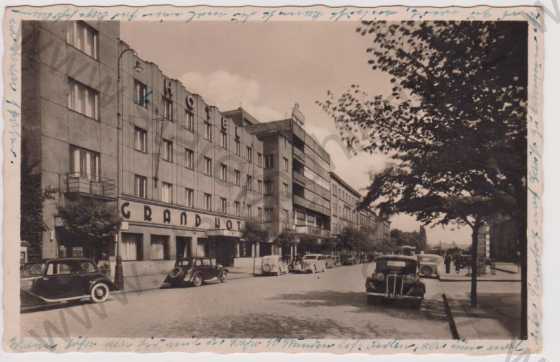  - Přerov (Prerau) - Grand Hotel, auto