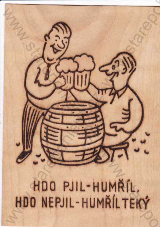  - Dva muži u sudu s pivem, humorně laděná kresba, imitace dřeva