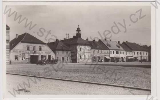  - Uhlířské Janovice - náměstí, auto, kůň, obchod, hotel