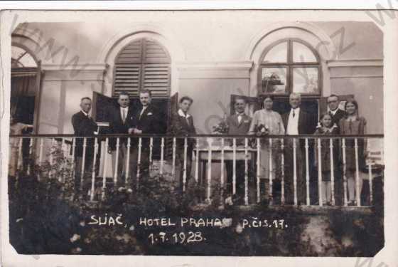  - Sliač, hotel Praha, lidé na balkóně, r.1928