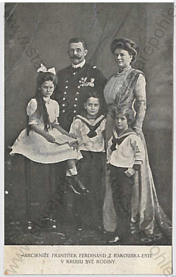  - Skupinový portrét v ateliiéru - František Ferdinand d'Este a rodina