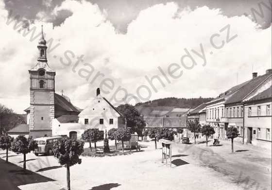  - Olešnice na Moravě (Blansko), náměstí, kostel