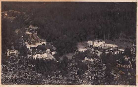  - Karlova Studánka, Bad Karlsbrunn, Bruntál, lázeňský dům, pohled z výšky
