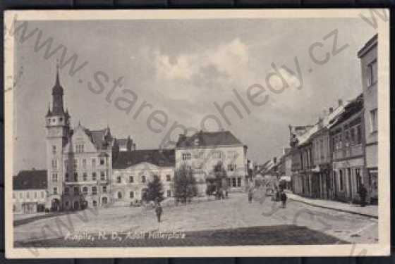  - Hustopeče (Břeclav), náměstí, kostel, automobil