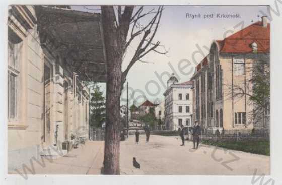  - Rtyně pod Krkonoší (Trutnov), pohled ulicí, kolorovaná