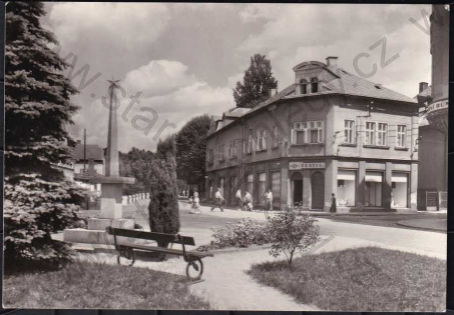  - Dolní Poustevna (Děčín), náměstí, pomník, lavička