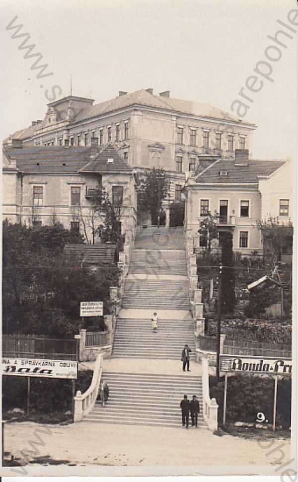  - Uherský Brod, schodiště, OBCHODY, foto KASTNER č. 9