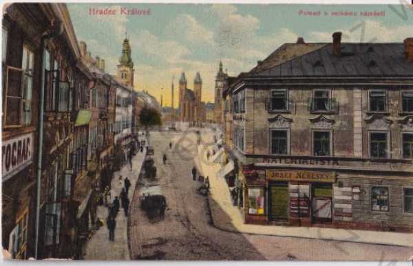  - Hradec Králové (Königgrätz) - pohled k Velkému náměstí, obchody, kostel, kresba, barevná