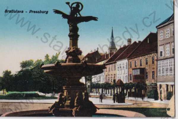  - Bratislava - Pressburg (Slovensko) , litografie, kolorovaná, kašna, náměstí
