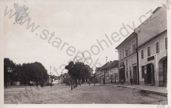  - Horní Jelení (Pardubice), ulice, obchody, Grafo Čuda Holice