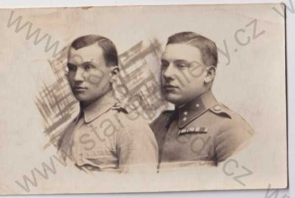  - Skupinový portrét vojenský, 1. světová válka, dva muži