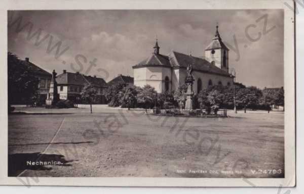  - Nechanice (Hradec Králové) náměstí, kostel