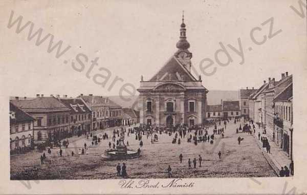  - Uherský Brod (Uherské Hradiště), náměstí, kostel
