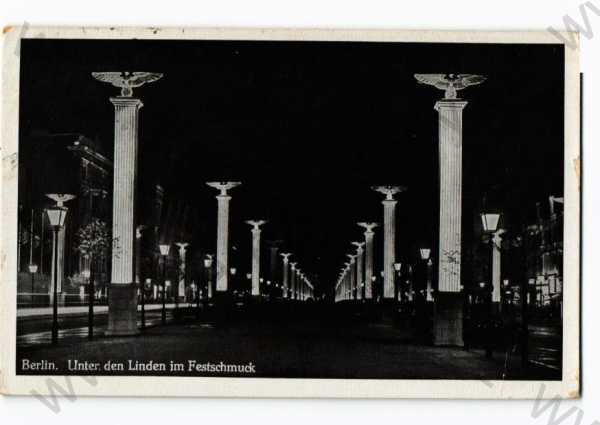  - 3. říše, Berlín, pohled ulicí, nacistické symboly