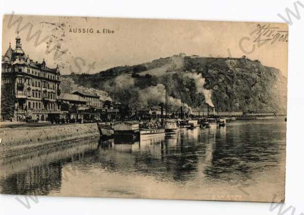  - Ústí n. Labem, částečný záběr města, pohled od Labe, lodě