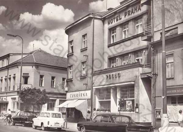  - Poděbrady (Nymburk) cukrárna, hotel Praha, automobil