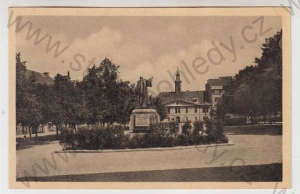  - Louny, náměstí, socha, pomník