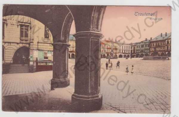  - Trutnov (Trautenau), náměstí, podloubí, kolorovaná