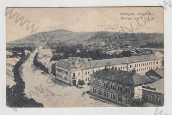  - Podkarpatská Rus, Berehovo (Beregsas, Beregszász), pohled ulicí, částečný záběr města