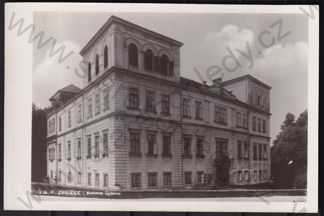  - Svojšice (Kolín), budova ústavu