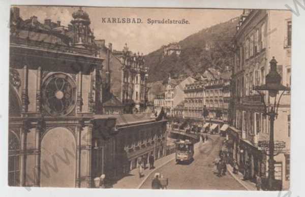  - Karlovy Vary (Karlsbad), pohled ulicí, omnibus