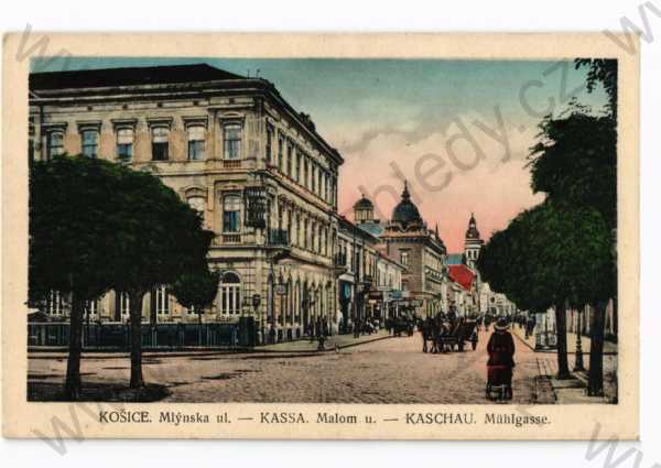  - Košice, pohled ulicí, obchody