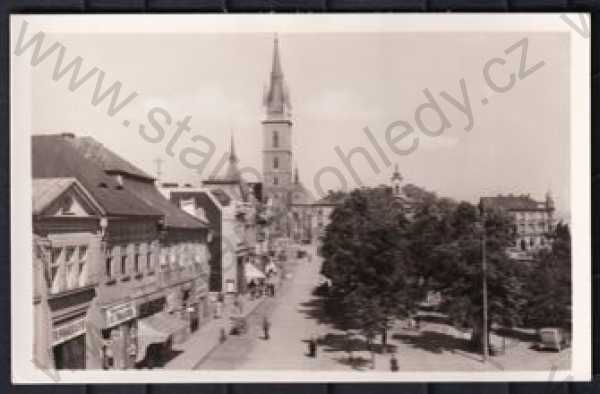  - Čáslav (Kutná Hora), náměstí, kostel, obchod, automobil, bicykl, foto J.Švec
