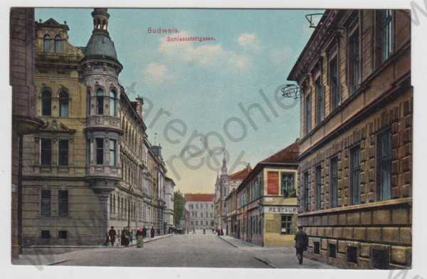  - České Budějovice (Budweis), pohled ulicí, kolorovaná