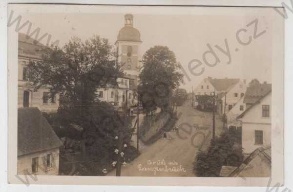  - Dlouhý Most (Liberec), kostel, pohled ulicí