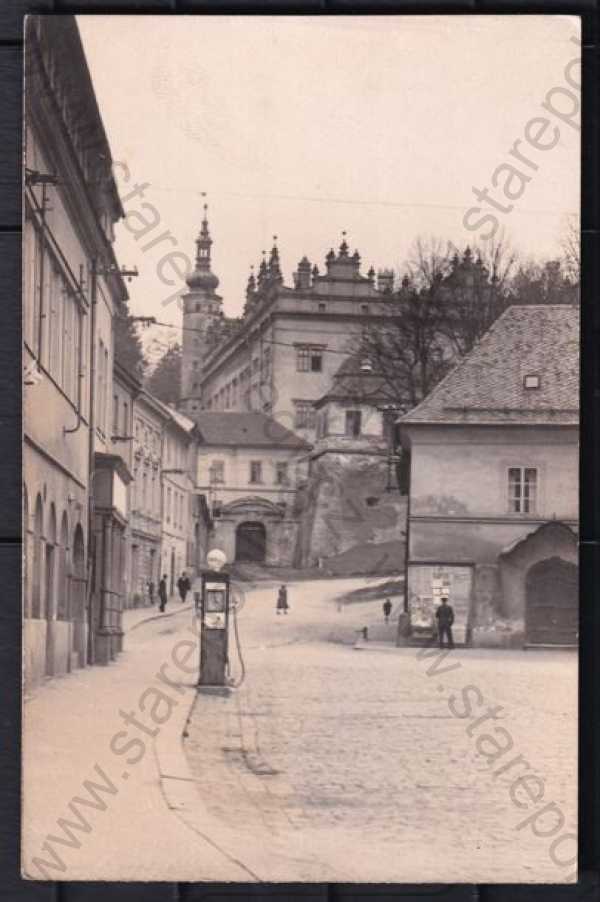  - Litomyšl (Svitavy), pohled ulicí, pohled k Olivetské hoře