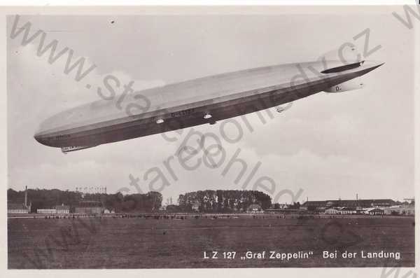  - Vzducholoď Graf Zeppelin ve vzduchu