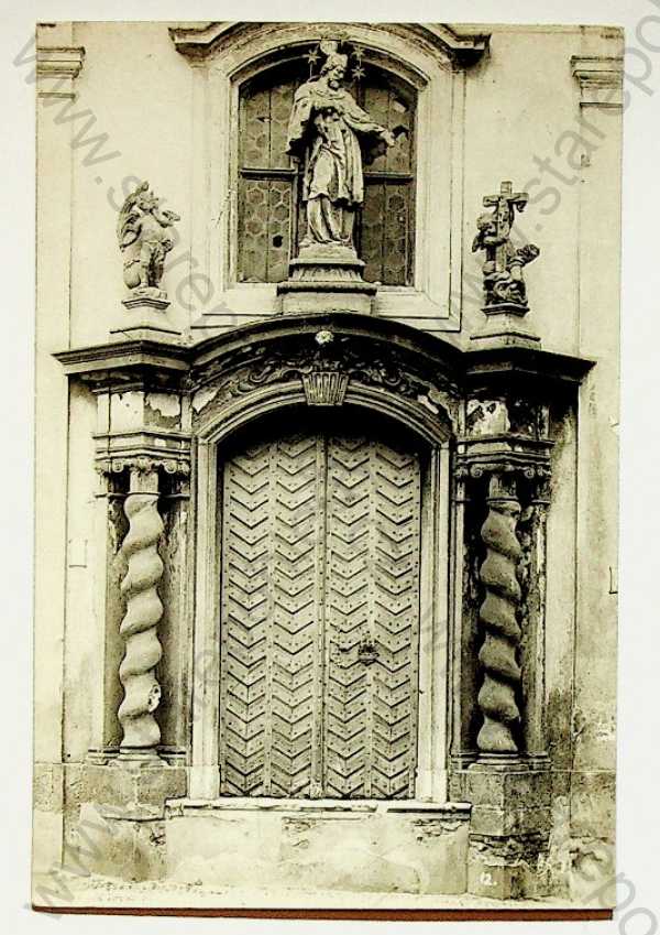  - Praha - portál kaple sv. Jana při kostelu sv. Jiří