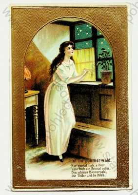  - Tief im Böhmerwald (Šumava) - dívka u okna, zlacená, plastická karta, kolorovaná