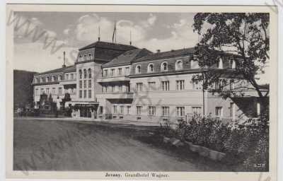  - Jevany (Kolín), Grandhotel Wagner, automobil